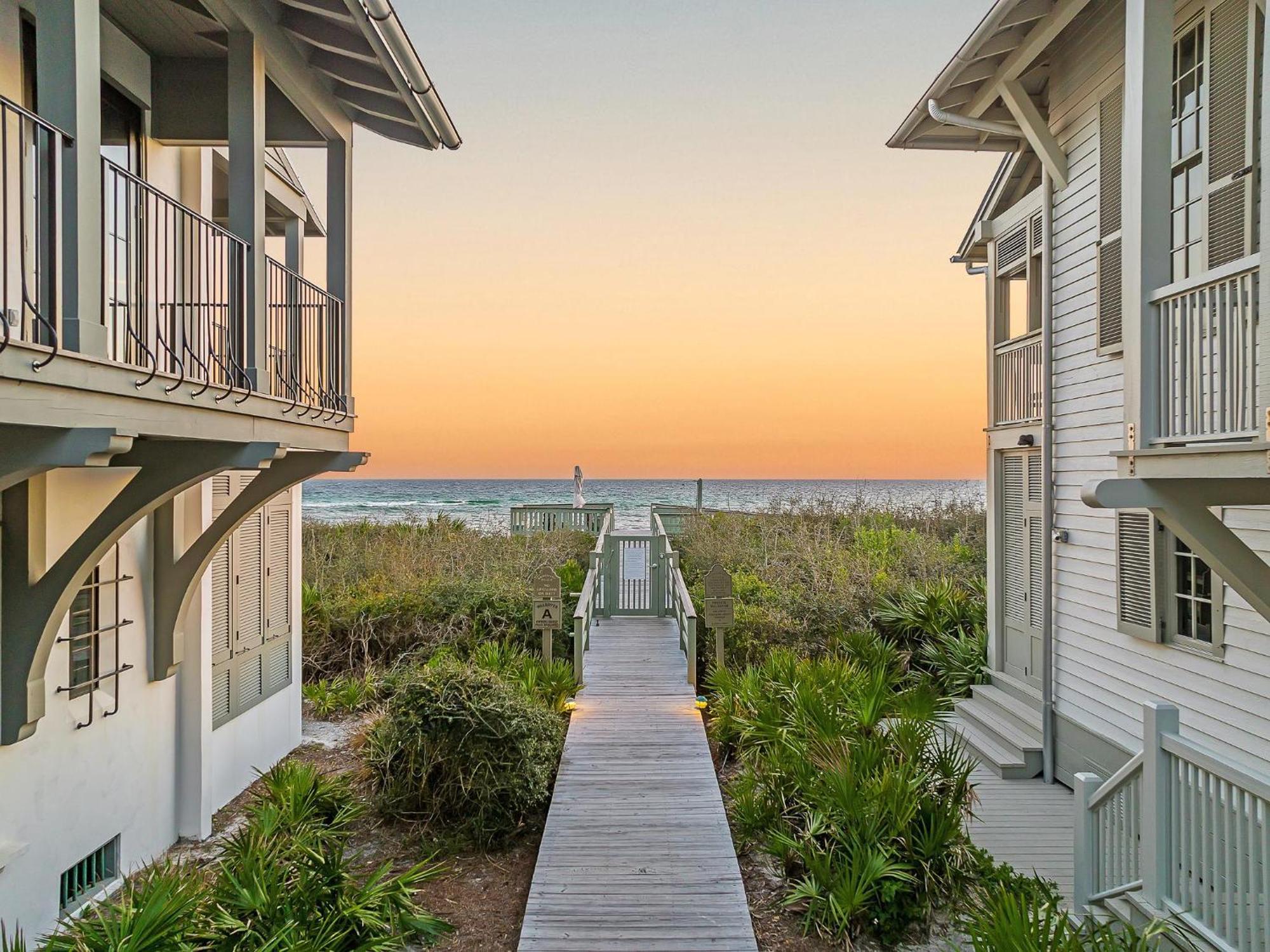 Brighton Carriage House * Rosemary Beach