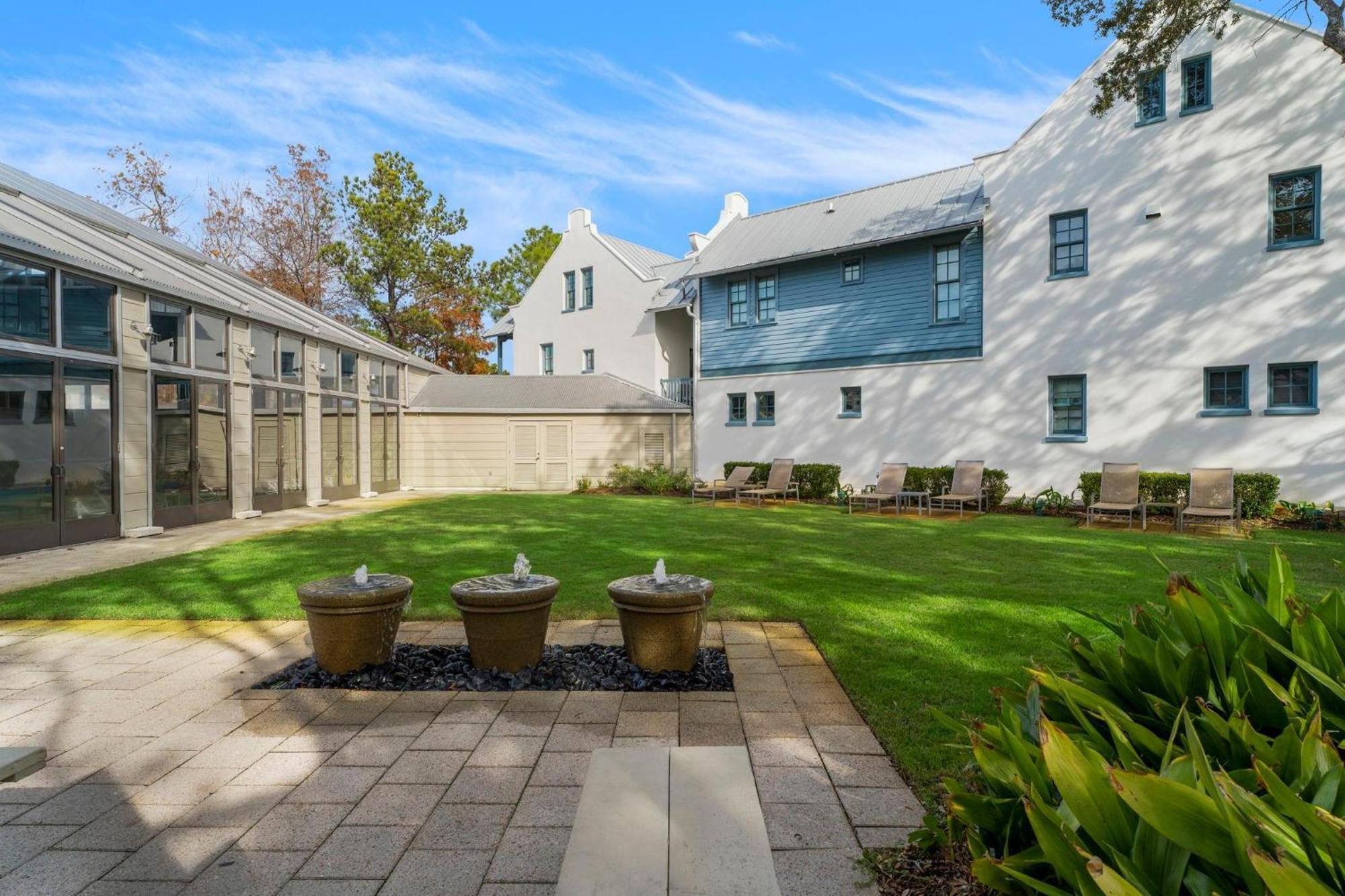 Brighton Carriage House *