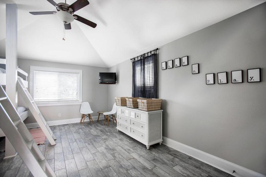 Holiday home You've Hit The Vacay Jackpot With Sure Winner! *