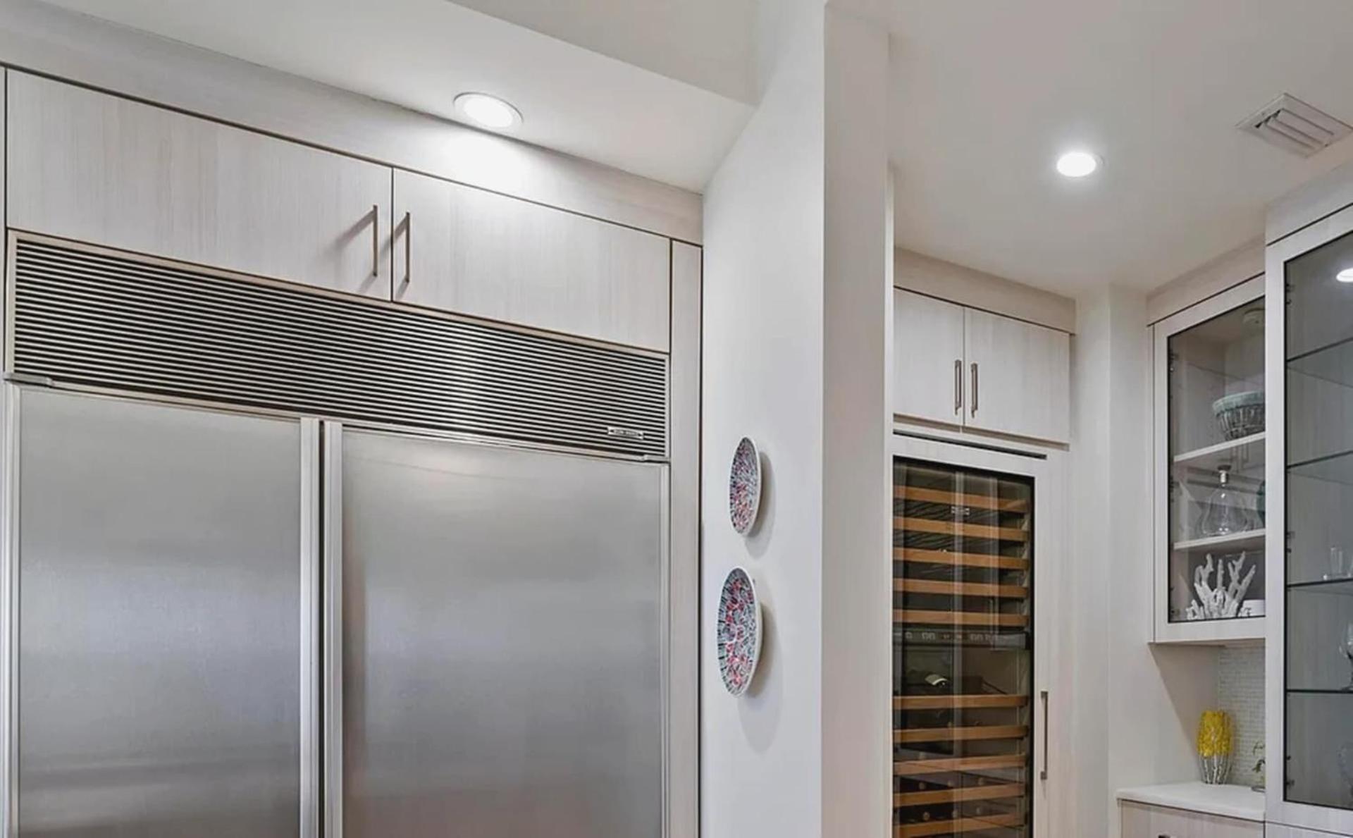 Gulf Front Penthouse With Expansive Balconies