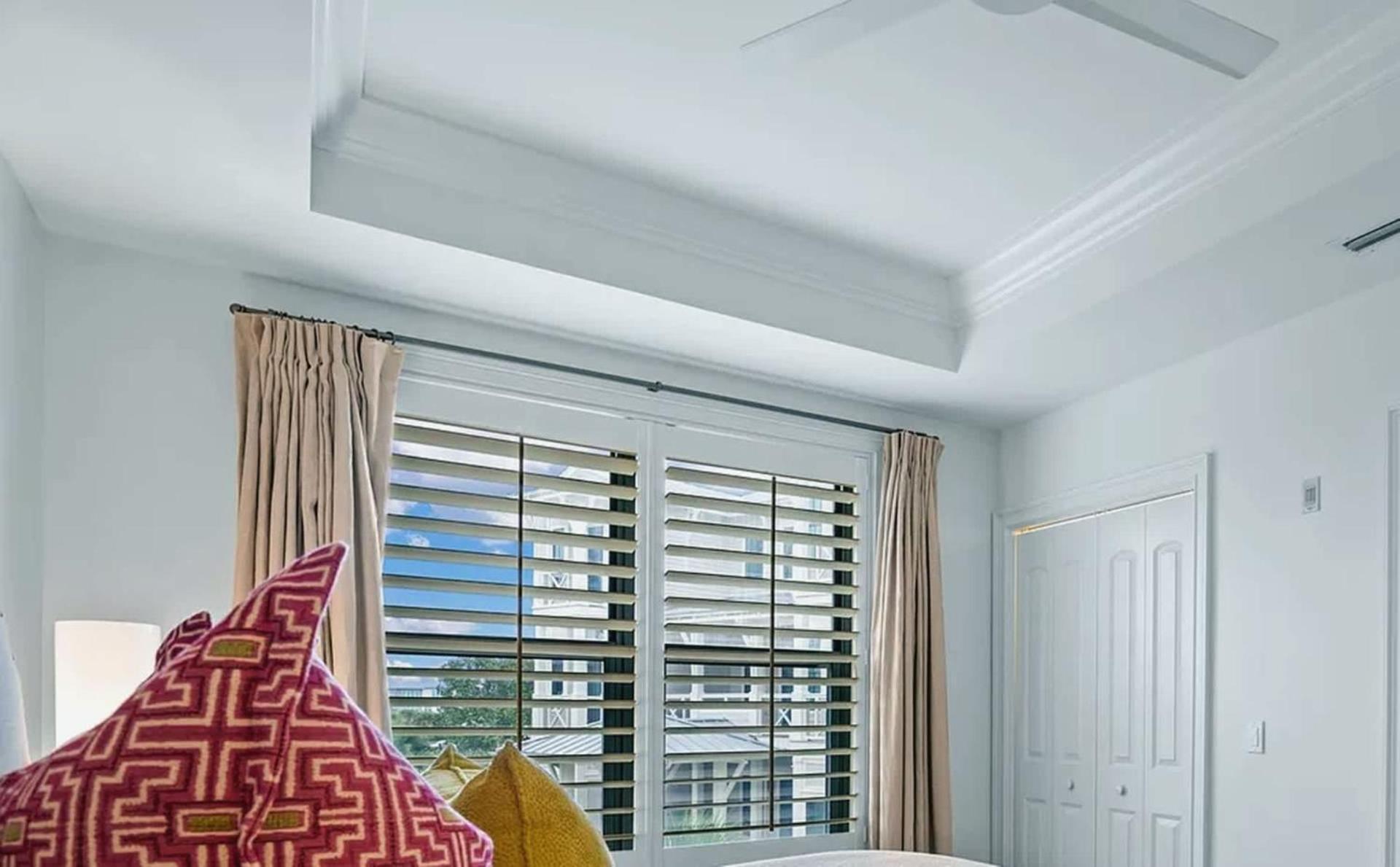 Apartment Gulf Front Penthouse With Expansive Balconies *