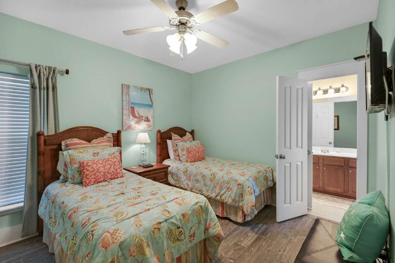 Ez Ez Geaux At Sable Pointe East *